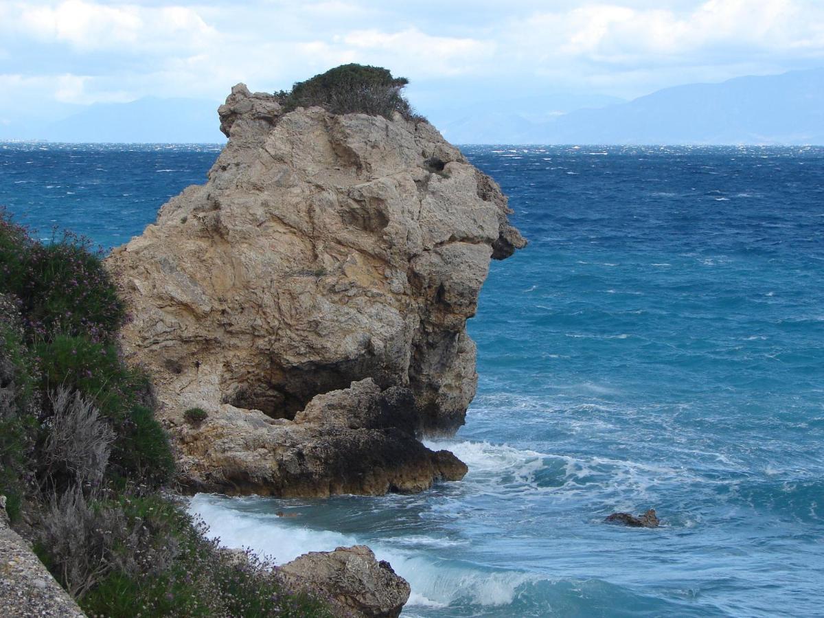 Paralia Platanou Seaview House Kültér fotó