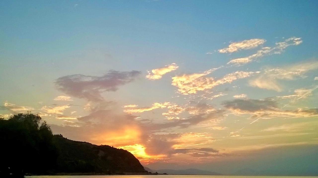 Paralia Platanou Seaview House Kültér fotó